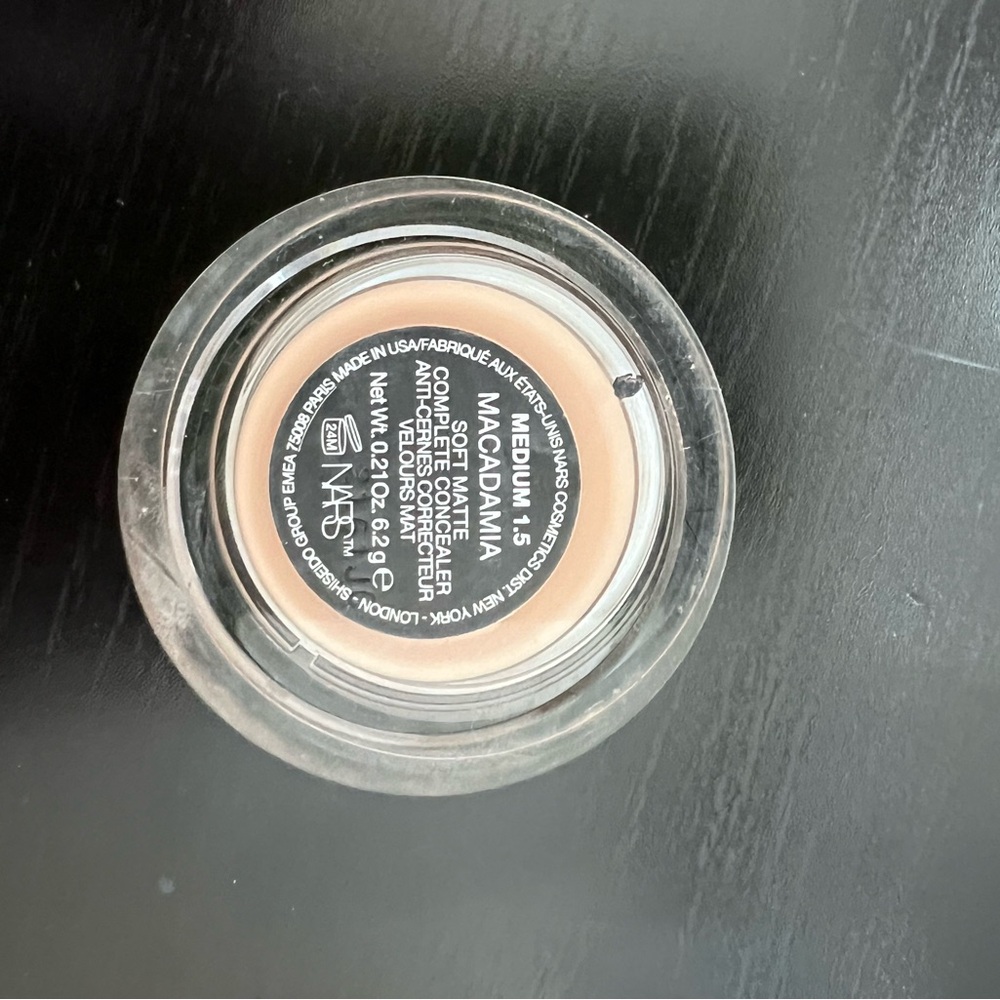 NARS soft matte complete concealer in Macadamia (medium 1.5).